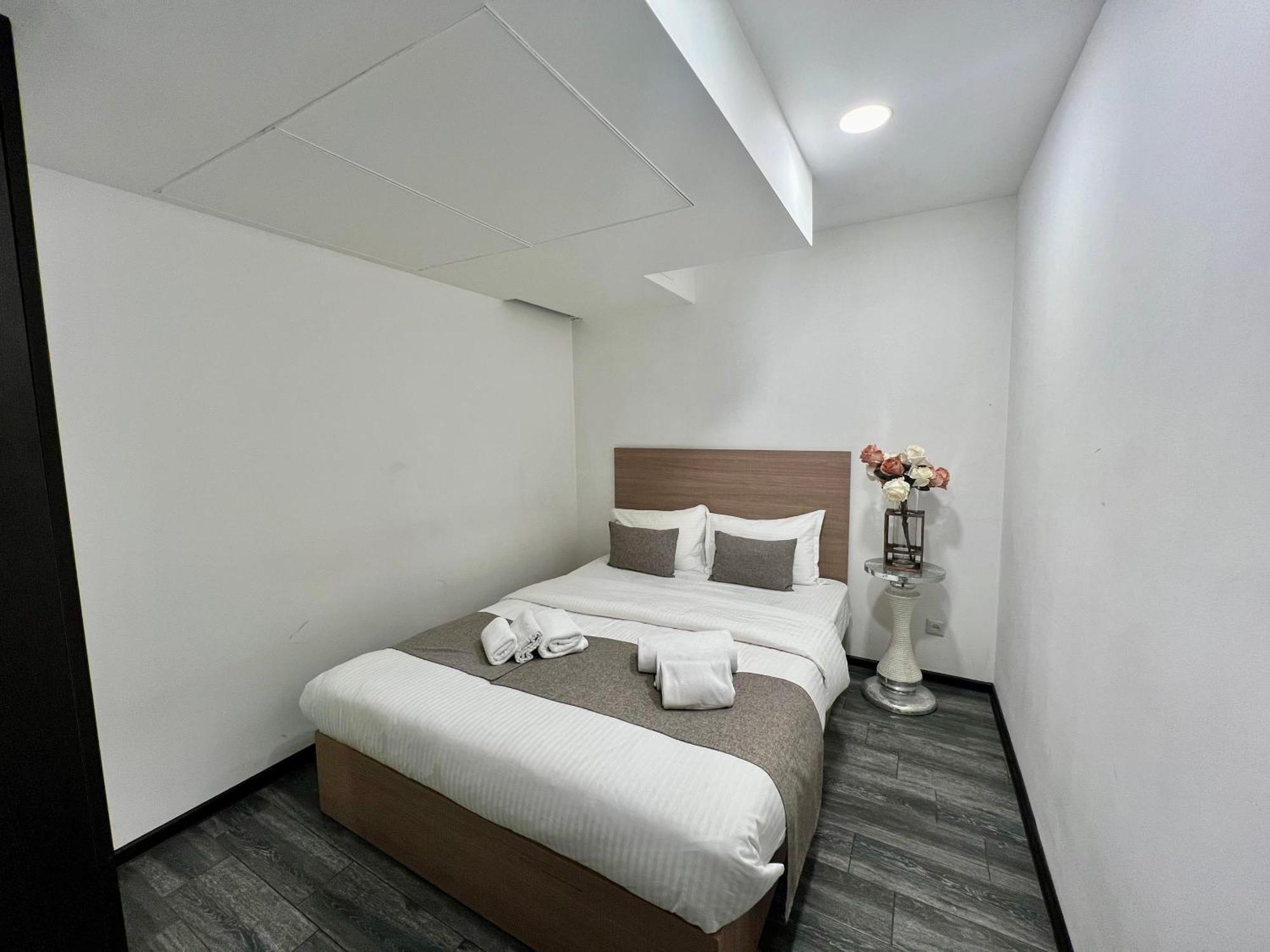 Yvn Tumanyan Apart-Hotel Yerevan Exterior photo