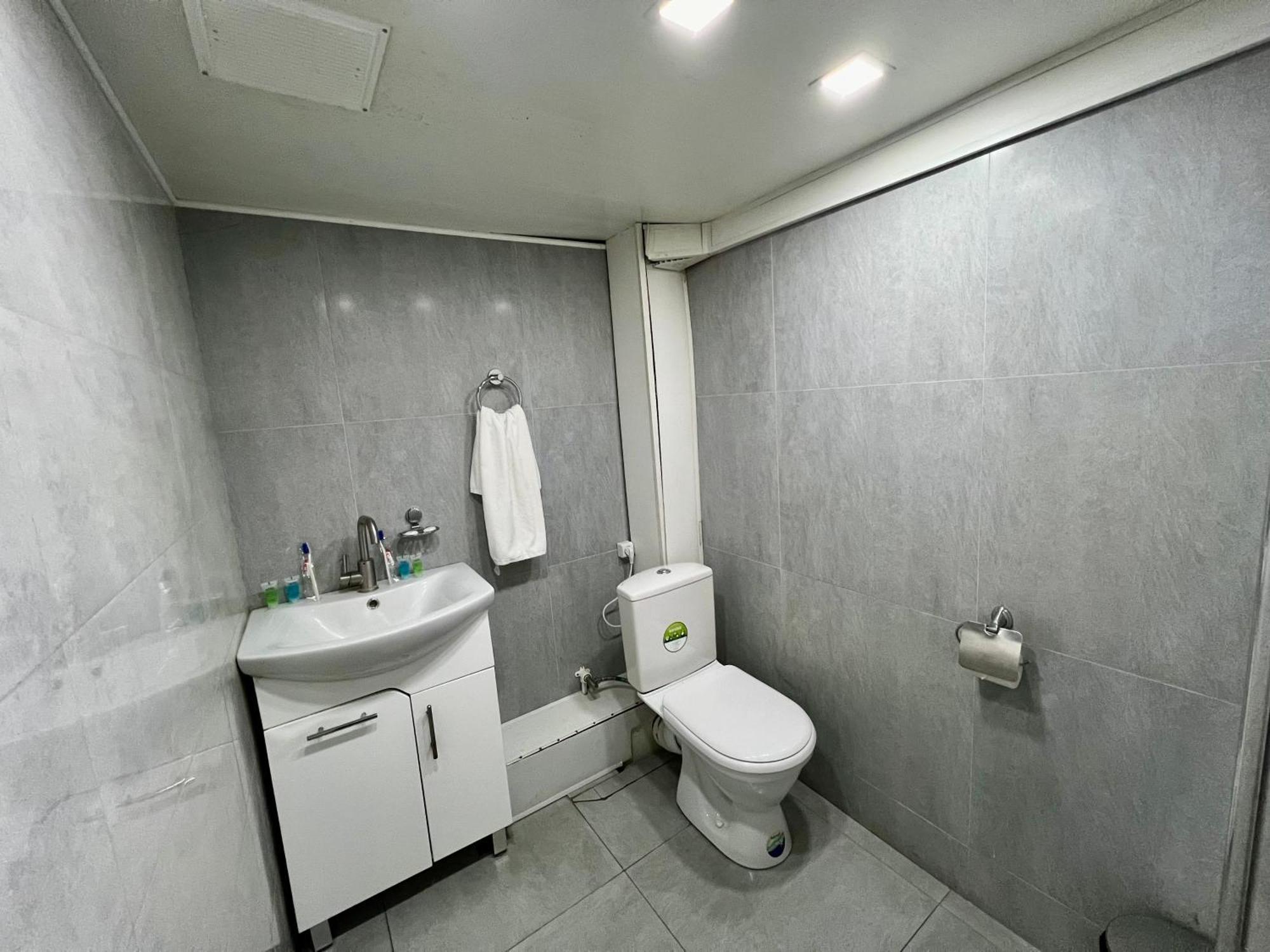 Yvn Tumanyan Apart-Hotel Yerevan Exterior photo