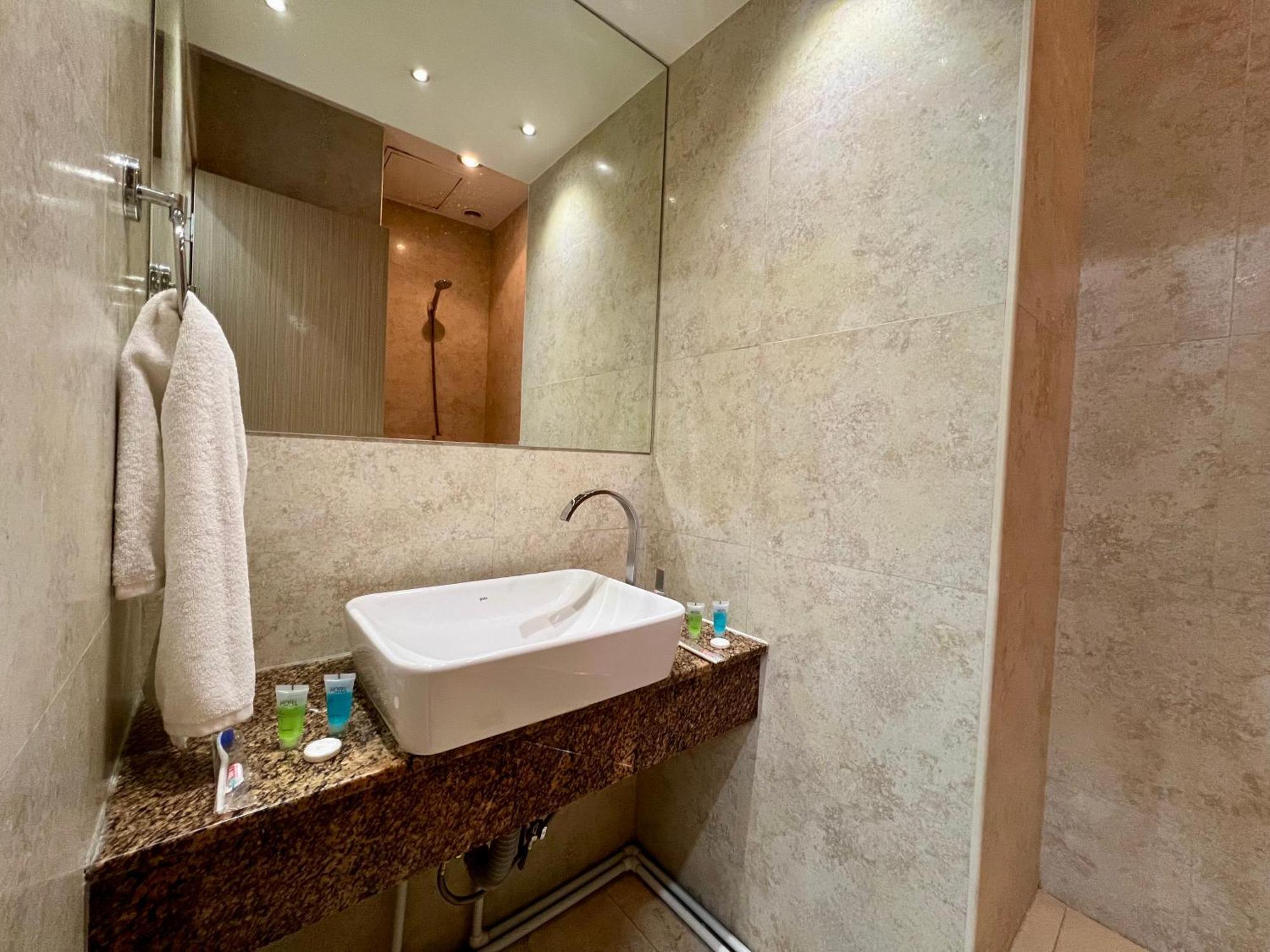 Yvn Tumanyan Apart-Hotel Yerevan Exterior photo
